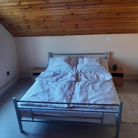ホテル Toldi Apartman ケストヘイ エクステリア 写真