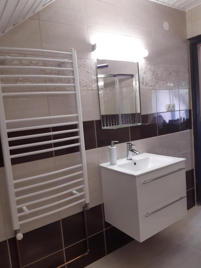 ホテル Toldi Apartman ケストヘイ エクステリア 写真