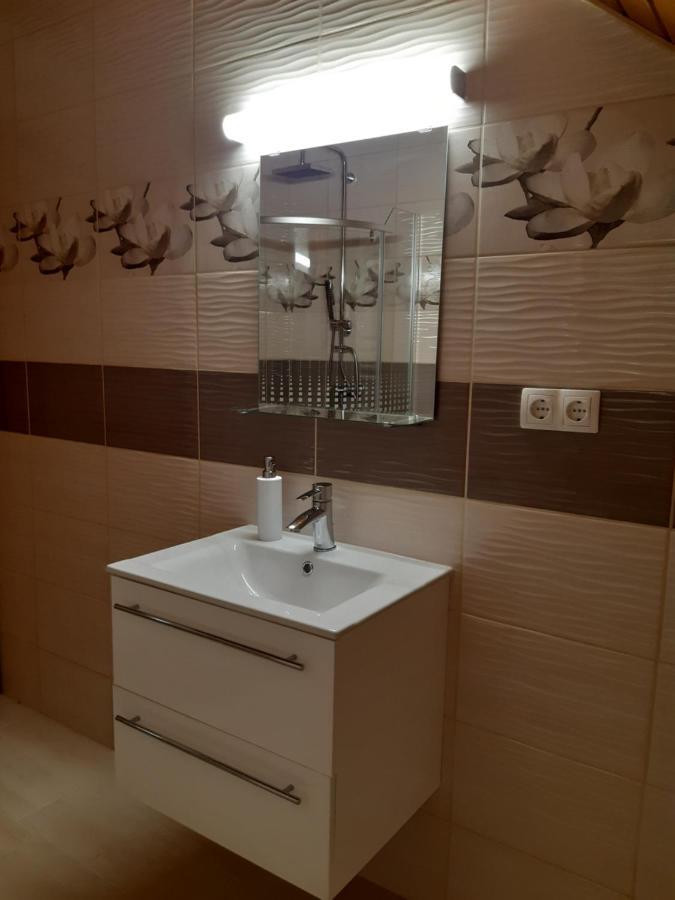 ホテル Toldi Apartman ケストヘイ エクステリア 写真