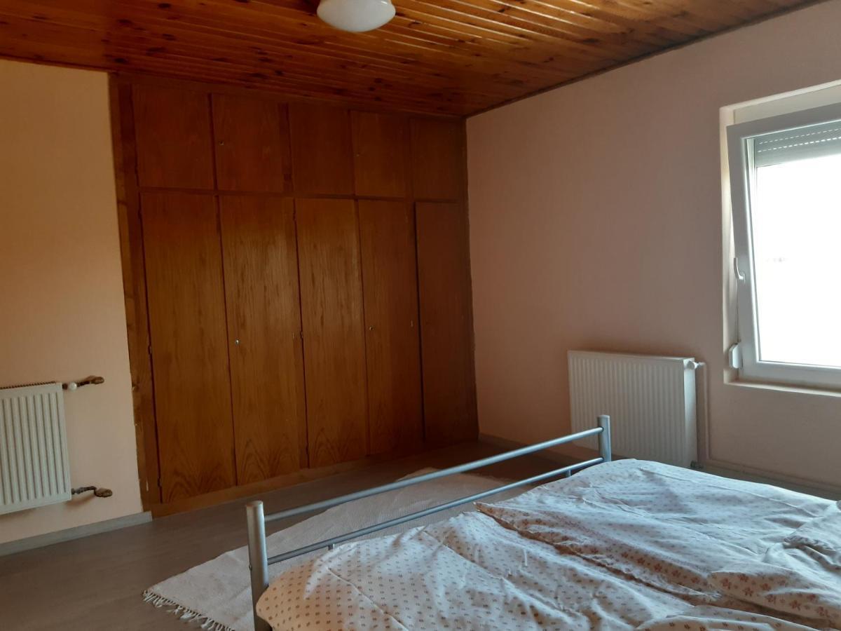 ホテル Toldi Apartman ケストヘイ エクステリア 写真