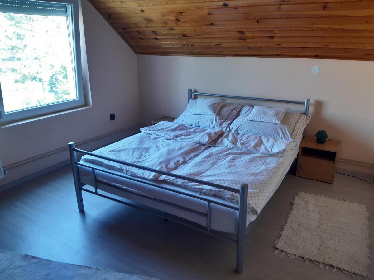 ホテル Toldi Apartman ケストヘイ エクステリア 写真